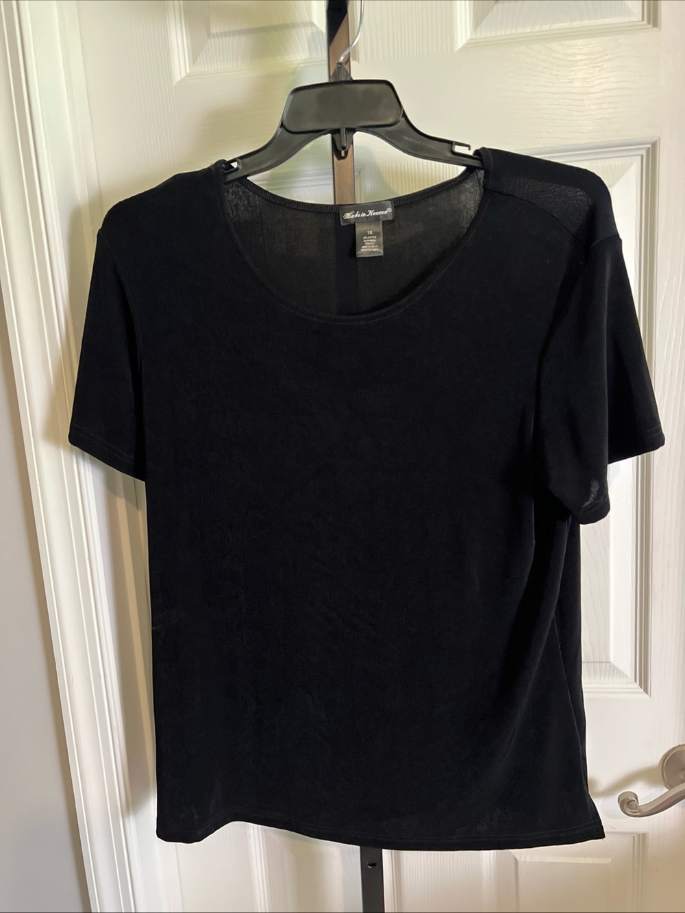 Made In Heaven Black Top Size 1X Fashion Style Comfy